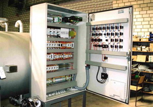 Steuerschrank
